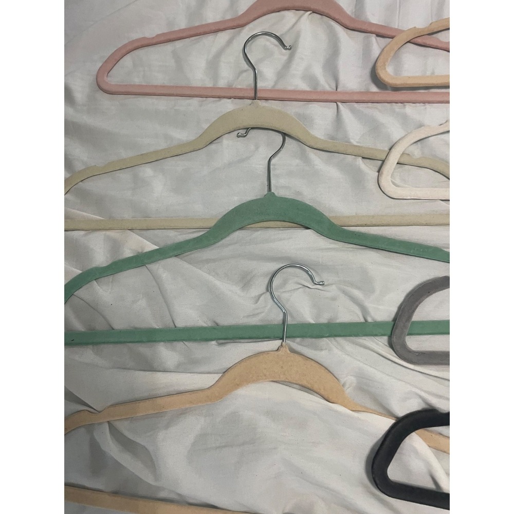 Lot of 10 multi color  Velvet‎ Hangers Non-Slip Slim